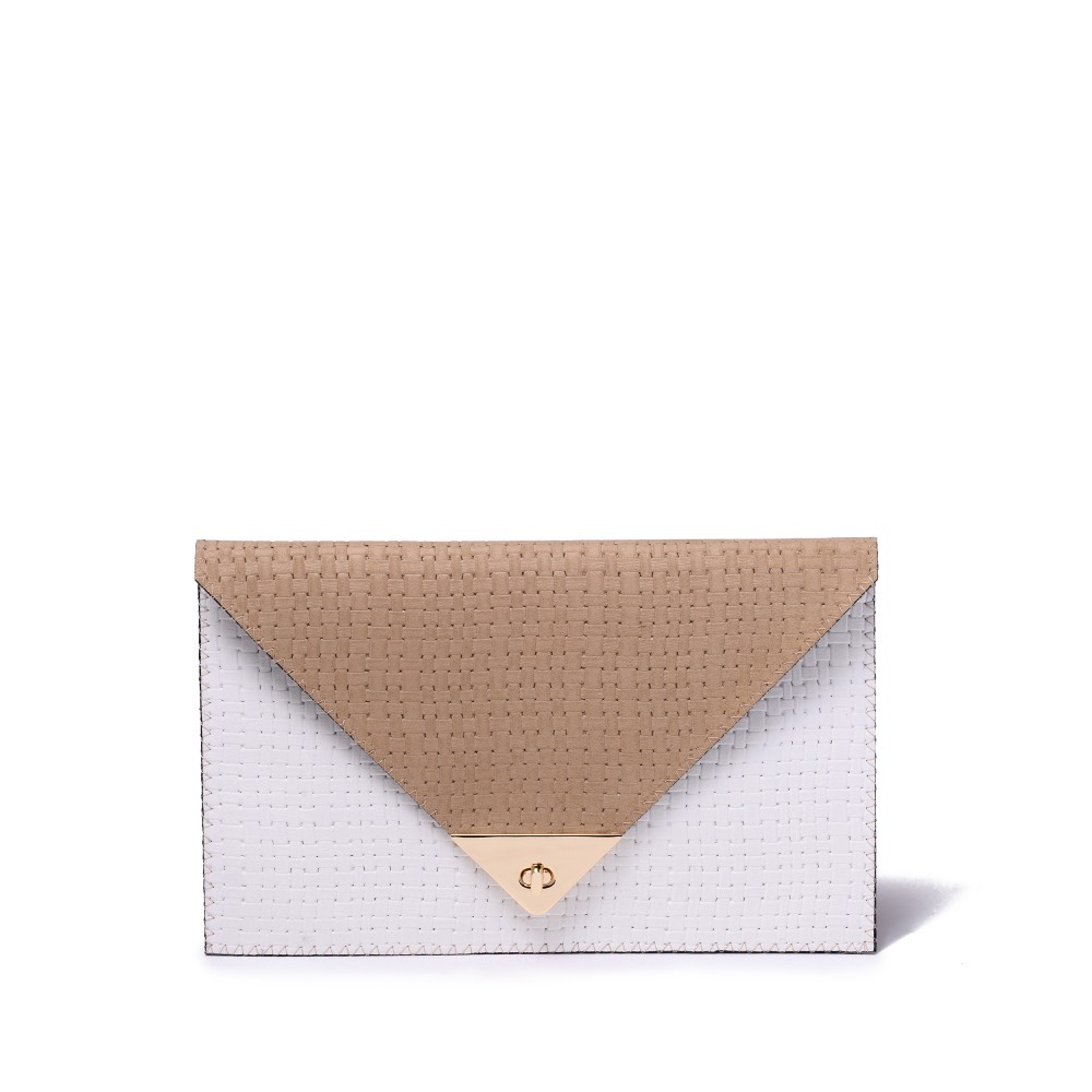 Δelta Clutch in Wicker Pattern